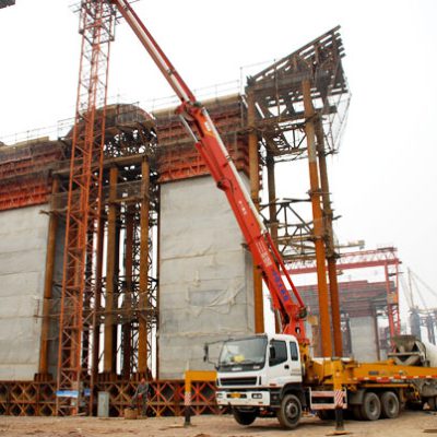 三一泵车参与南京大胜关大桥建设